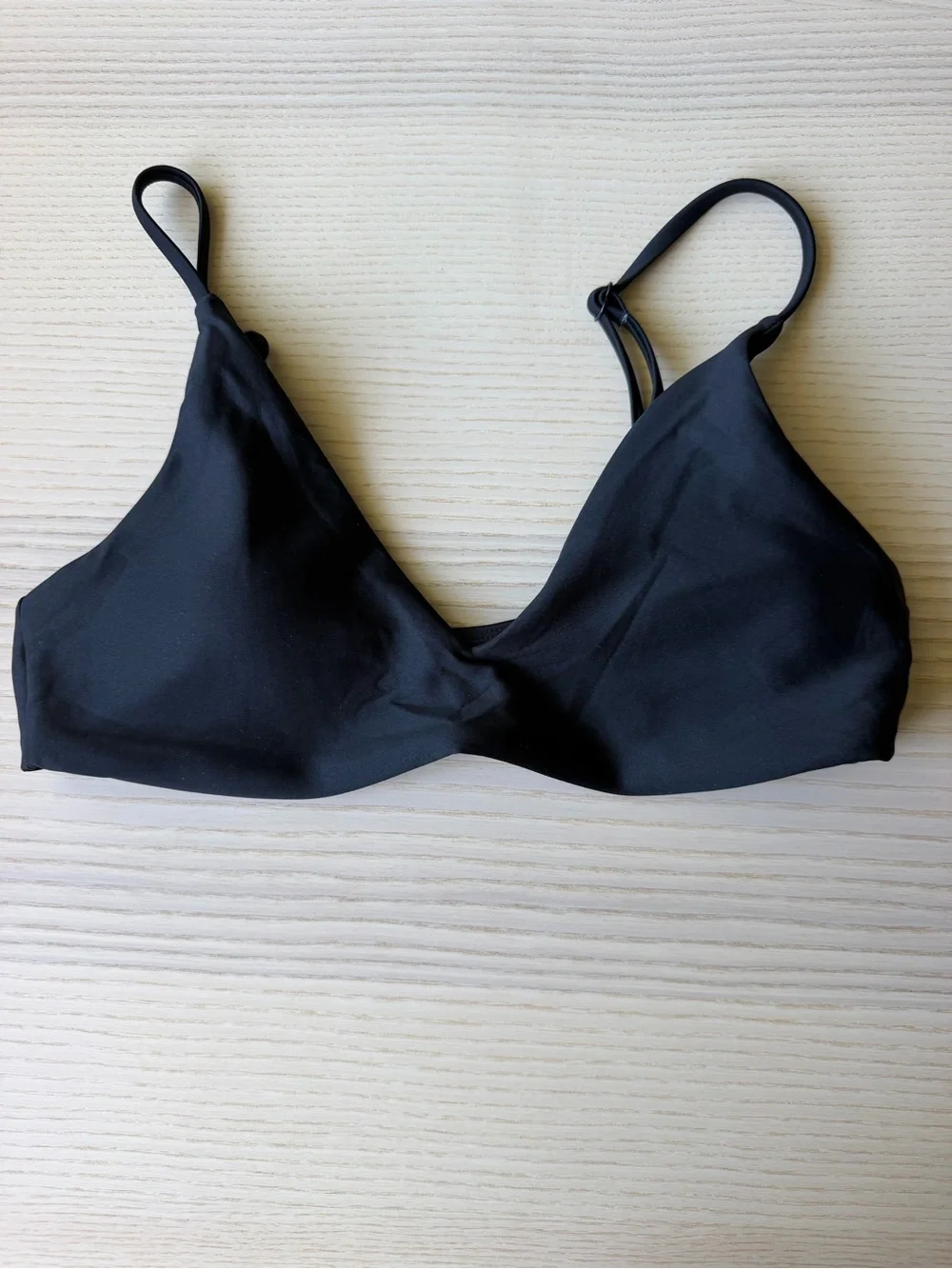 NWT J.Crew Classic Sculpt Lana Bikini Top in Black – Size Medium